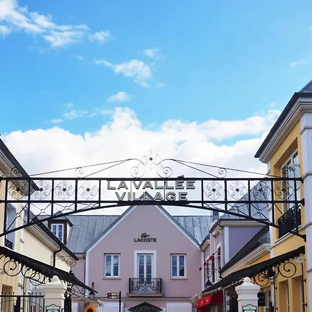 Cosy Near Disneyland Paris