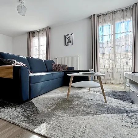 Cosy Near Disneyland Paris Apartment